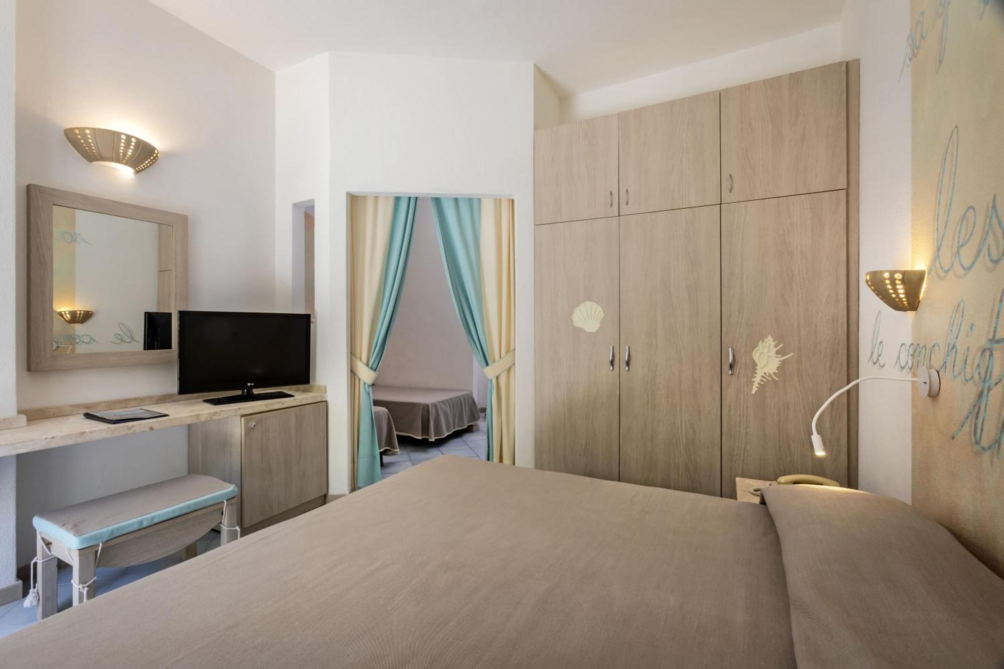 Hotel Corallaro Santa Teresa Gallura Exteriör bild