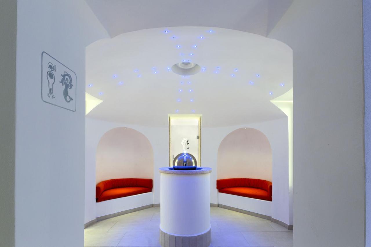 Hotel Corallaro Santa Teresa Gallura Exteriör bild